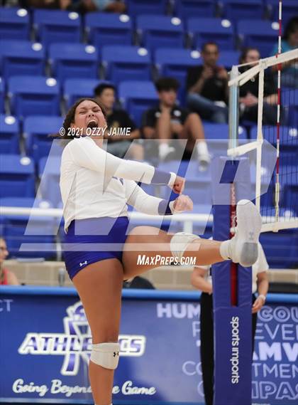 Thumbnail 1 in MacArthur vs. Marshall photogallery.