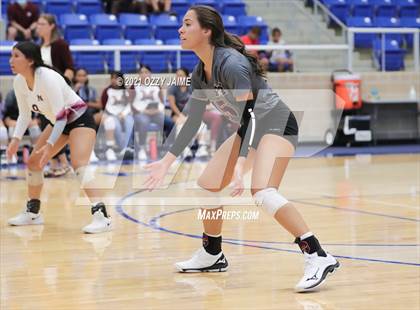 Thumbnail 3 in MacArthur vs. Marshall photogallery.