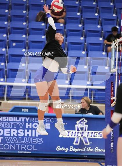 Thumbnail 2 in MacArthur vs. Marshall photogallery.