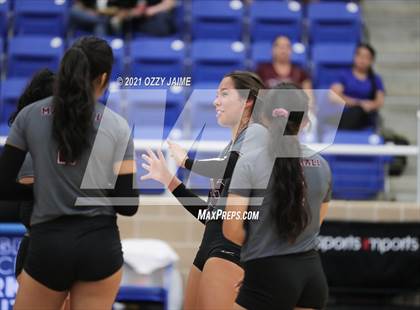 Thumbnail 2 in MacArthur vs. Marshall photogallery.
