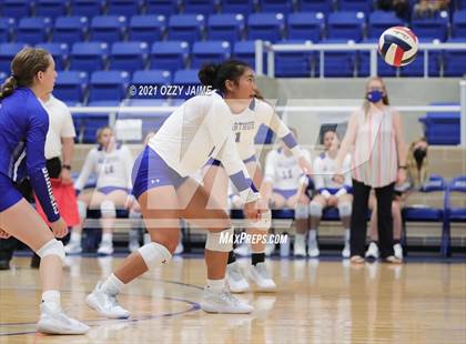 Thumbnail 3 in MacArthur vs. Marshall photogallery.