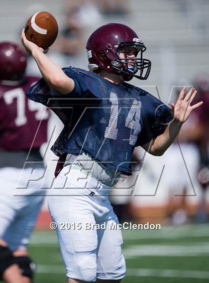 Thumbnail 1 in Waxahachie vs Rowlett (Scrimmage) photogallery.