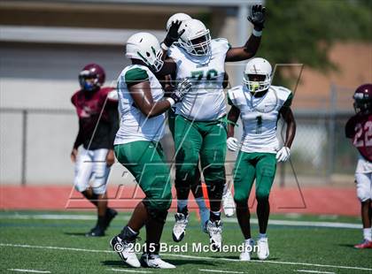 Thumbnail 2 in Waxahachie vs Rowlett (Scrimmage) photogallery.