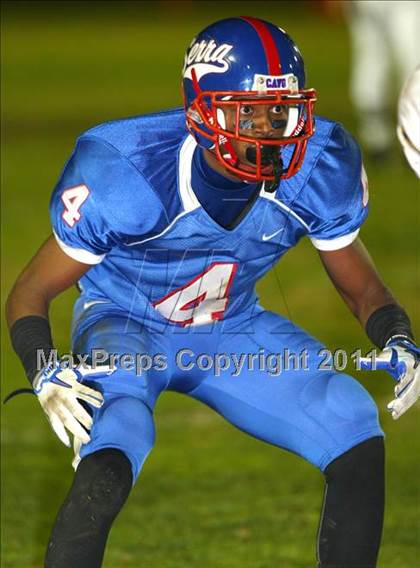 Thumbnail 2 in Serra vs. Arroyo Grande (CIF SS Western Division Final) photogallery.