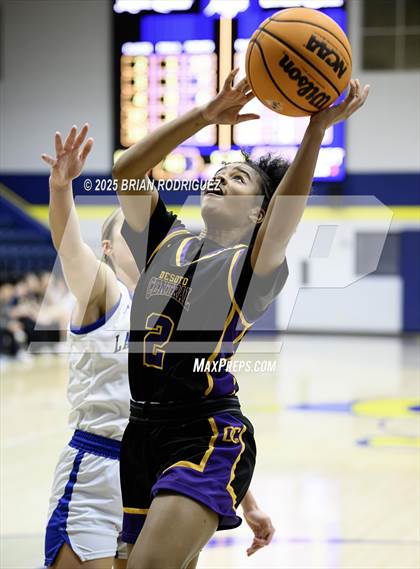 Thumbnail 2 in DeSoto Central vs. Mountain Home (Wynne Classic) photogallery.