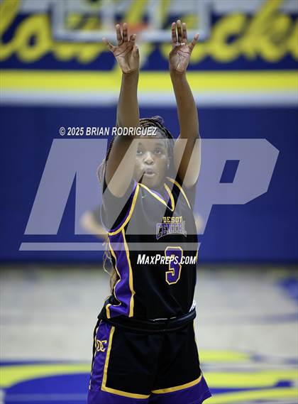 Thumbnail 1 in DeSoto Central vs. Mountain Home (Wynne Classic) photogallery.