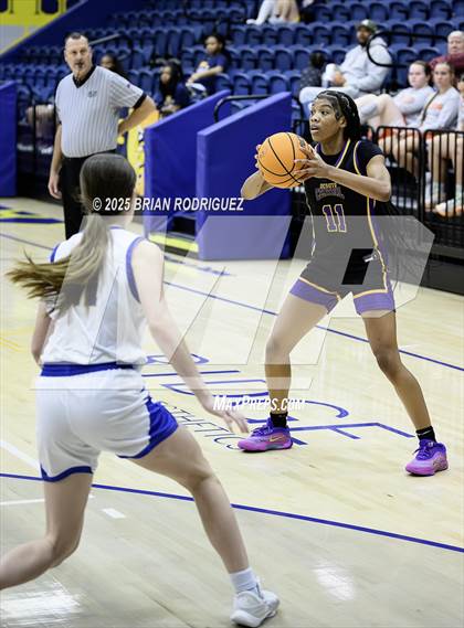 Thumbnail 3 in DeSoto Central vs. Mountain Home (Wynne Classic) photogallery.