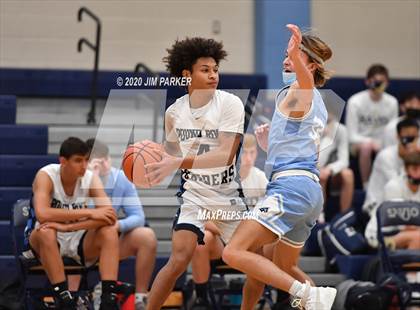 Thumbnail 1 in St. Andrew's vs Round Rock HomeSchool (St. Dominic Savio Tournament) photogallery.