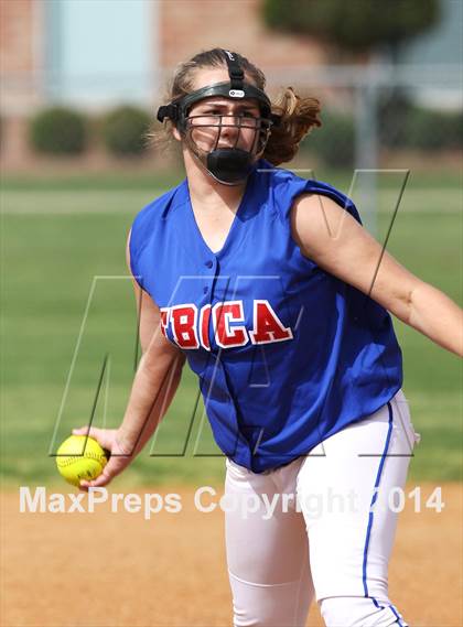 Thumbnail 2 in First Baptist Christian vs Alpha Omega Academy photogallery.