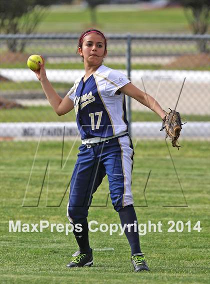 Thumbnail 2 in First Baptist Christian vs Alpha Omega Academy photogallery.
