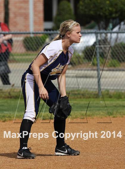 Thumbnail 2 in First Baptist Christian vs Alpha Omega Academy photogallery.
