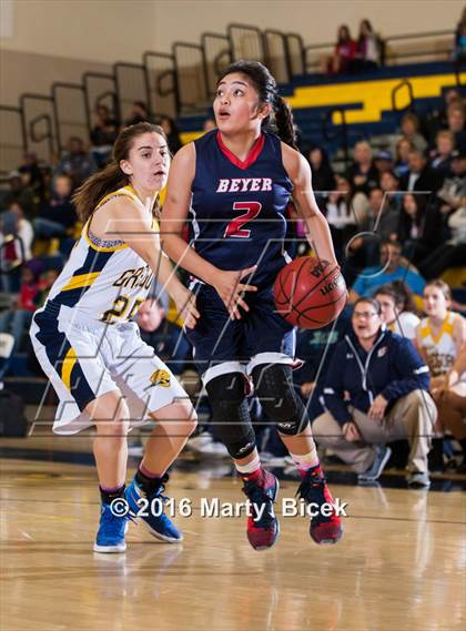Thumbnail 2 in Beyer @ Gregori photogallery.