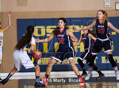 Thumbnail 3 in Beyer @ Gregori photogallery.