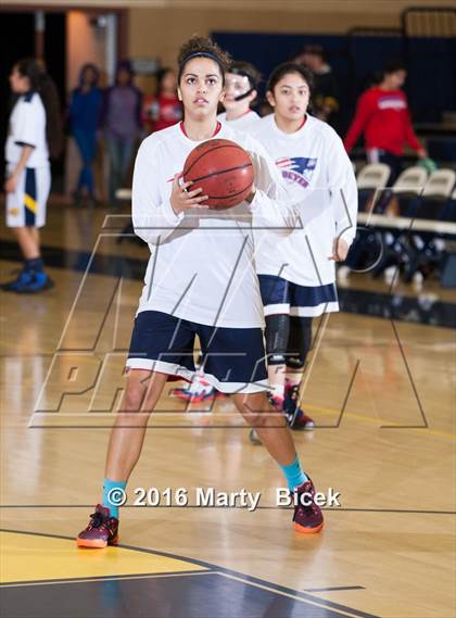 Thumbnail 3 in Beyer @ Gregori photogallery.
