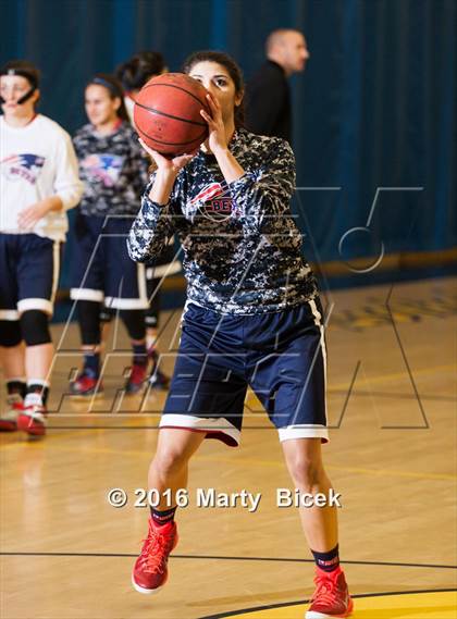 Thumbnail 2 in Beyer @ Gregori photogallery.