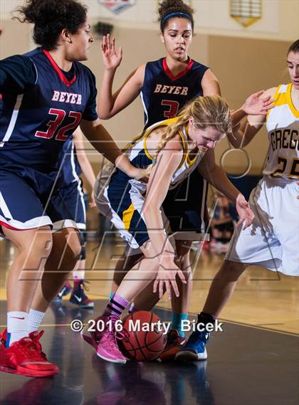 Thumbnail 1 in Beyer @ Gregori photogallery.