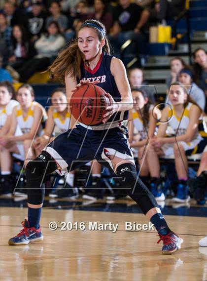Thumbnail 2 in Beyer @ Gregori photogallery.