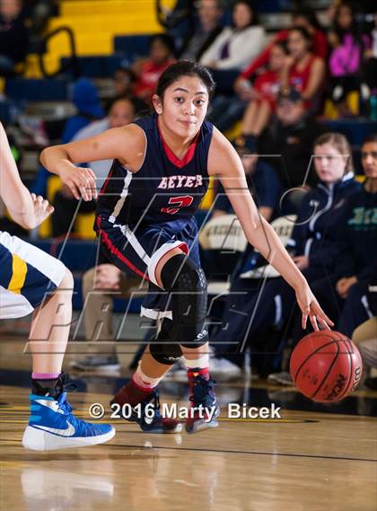 Thumbnail 1 in Beyer @ Gregori photogallery.