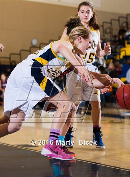 Thumbnail 2 in Beyer @ Gregori photogallery.