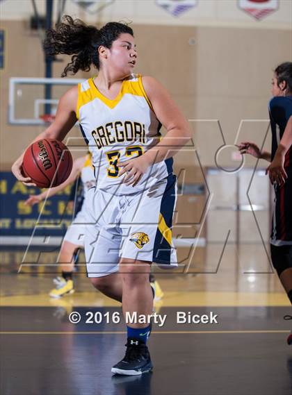 Thumbnail 2 in Beyer @ Gregori photogallery.
