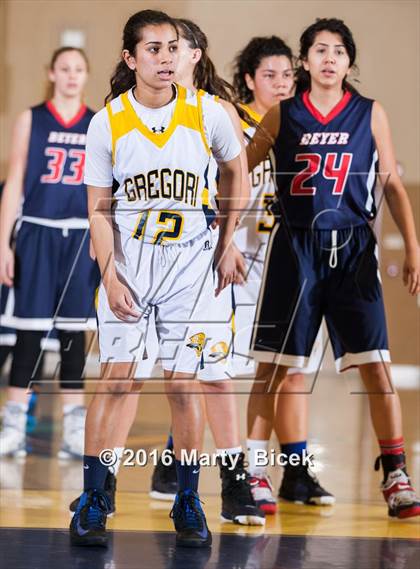 Thumbnail 1 in Beyer @ Gregori photogallery.