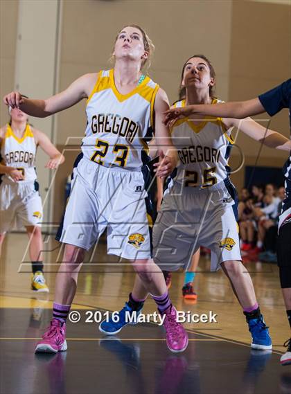 Thumbnail 2 in Beyer @ Gregori photogallery.