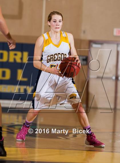 Thumbnail 2 in Beyer @ Gregori photogallery.