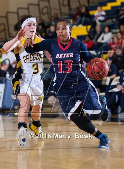 Thumbnail 3 in Beyer @ Gregori photogallery.