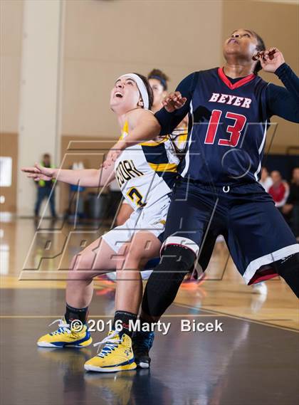 Thumbnail 1 in Beyer @ Gregori photogallery.