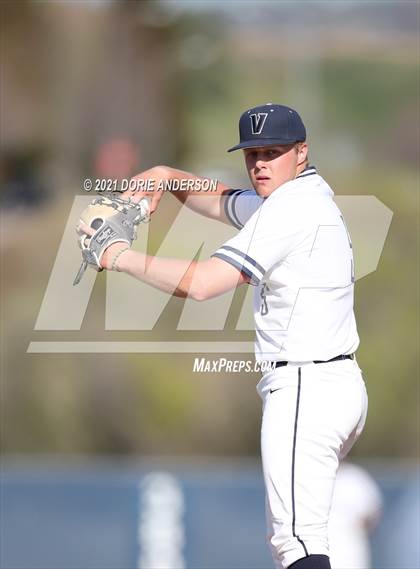 Thumbnail 1 in Del Oro @ Vista del Lago photogallery.