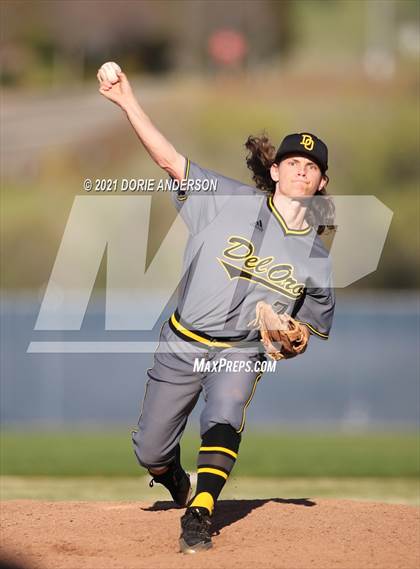Thumbnail 2 in Del Oro @ Vista del Lago photogallery.