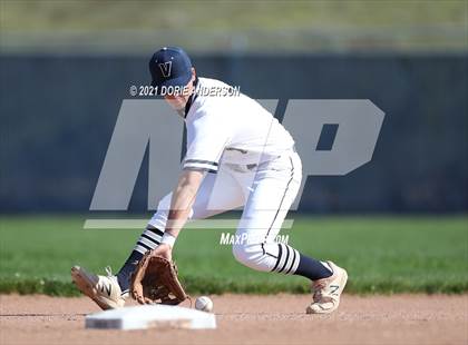 Thumbnail 2 in Del Oro @ Vista del Lago photogallery.