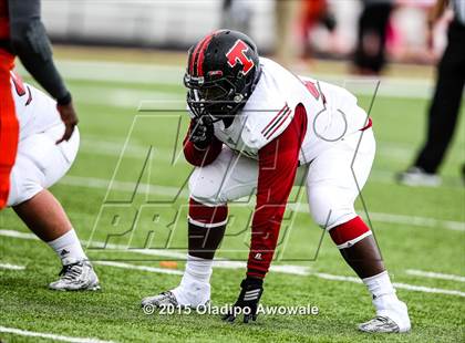 Thumbnail 2 in Lee @ Rockwall photogallery.