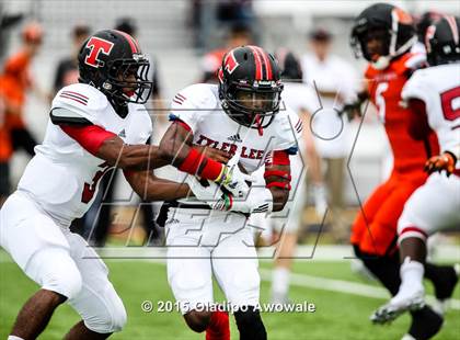 Thumbnail 1 in Lee @ Rockwall photogallery.