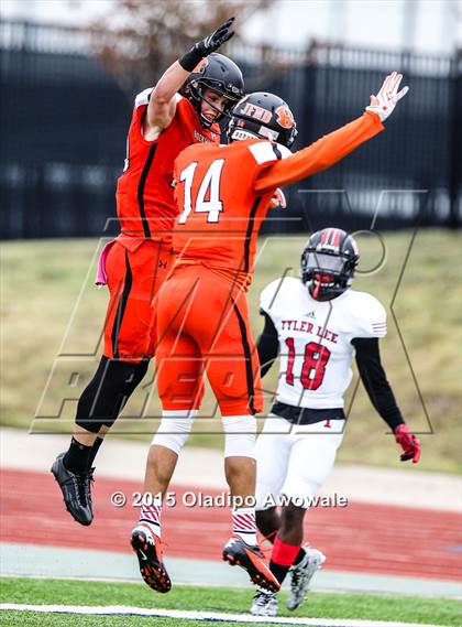 Thumbnail 3 in Lee @ Rockwall photogallery.