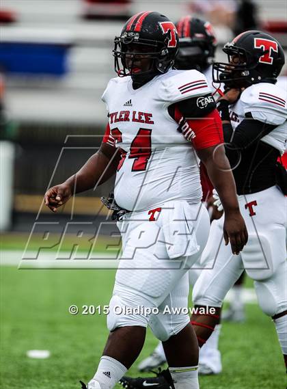 Thumbnail 3 in Lee @ Rockwall photogallery.