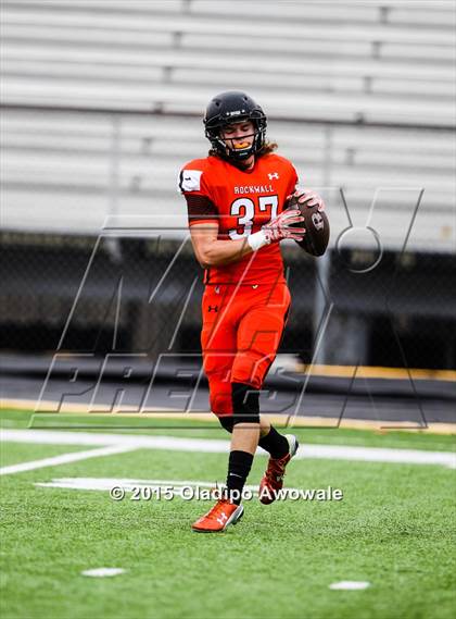 Thumbnail 2 in Lee @ Rockwall photogallery.