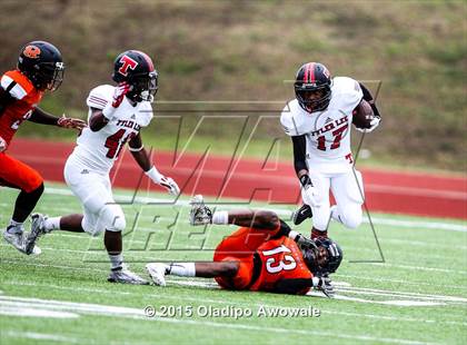 Thumbnail 2 in Lee @ Rockwall photogallery.