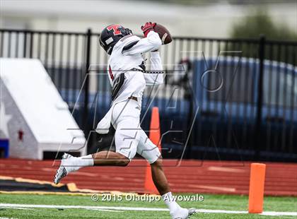 Thumbnail 3 in Lee @ Rockwall photogallery.