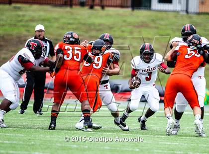Thumbnail 1 in Lee @ Rockwall photogallery.