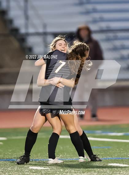 Thumbnail 1 in Mountain View vs. Saint Francis (CIFCCS Open Div. Final) photogallery.