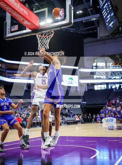 Thumbnail 1 in Christian Brothers vs. Sacramento (CIF SJS D-3 Final) photogallery.