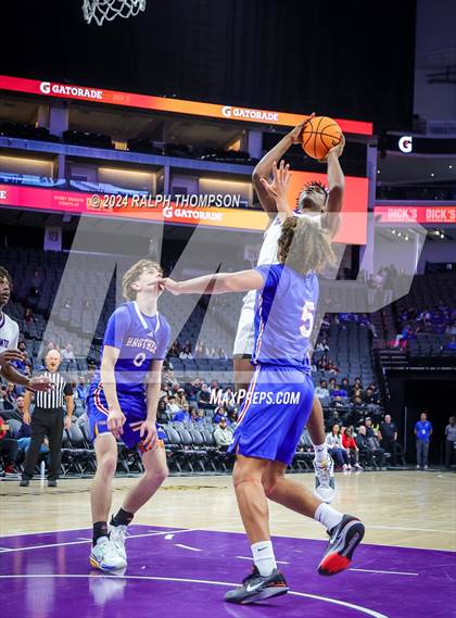 Thumbnail 2 in Christian Brothers vs. Sacramento (CIF SJS D-3 Final) photogallery.