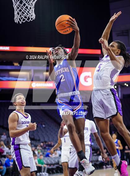 Thumbnail 2 in Christian Brothers vs. Sacramento (CIF SJS D-3 Final) photogallery.