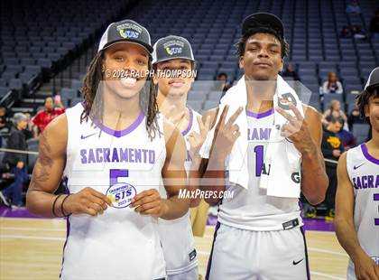 Thumbnail 2 in Christian Brothers vs. Sacramento (CIF SJS D-3 Final) photogallery.