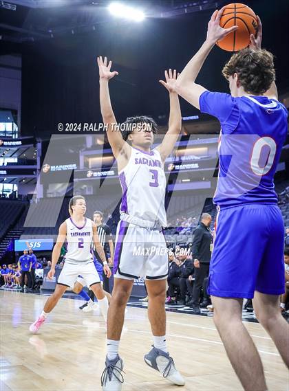 Thumbnail 2 in Christian Brothers vs. Sacramento (CIF SJS D-3 Final) photogallery.