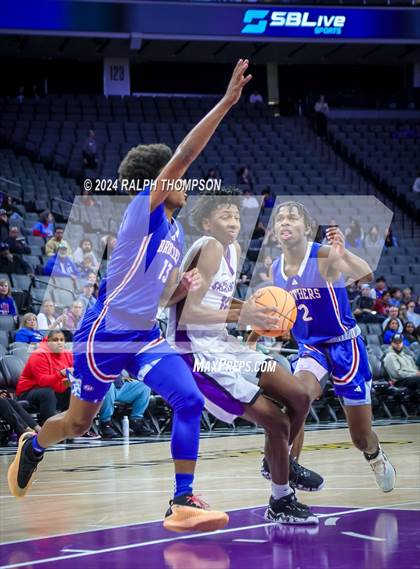 Thumbnail 2 in Christian Brothers vs. Sacramento (CIF SJS D-3 Final) photogallery.