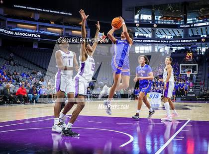 Thumbnail 1 in Christian Brothers vs. Sacramento (CIF SJS D-3 Final) photogallery.