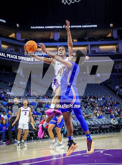 Thumbnail 2 in Christian Brothers vs. Sacramento (CIF SJS D-3 Final) photogallery.