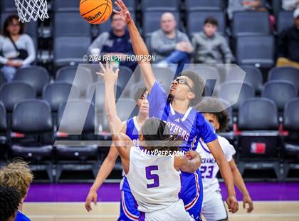 Thumbnail 3 in Christian Brothers vs. Sacramento (CIF SJS D-3 Final) photogallery.